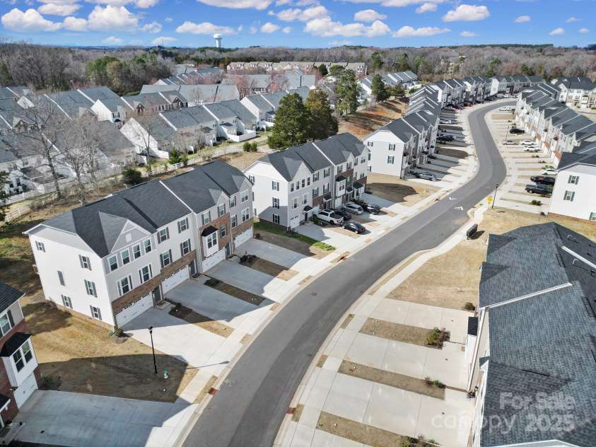 2656 Grantham Place Drive, Fort Mill, SC 29715.  MLS# CAR4228961, YatesRealty ID 7915. 