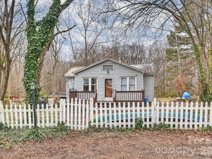 18613 Newsome Road, Oakboro, NC 28129.  MLS# CAR4344406, YatesRealty ID 7916. 