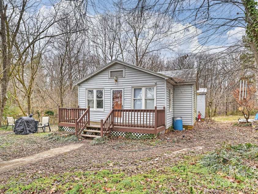 18613 Newsome Road, Oakboro, NC 28129.  MLS# CAR4344406, YatesRealty ID 7916. 