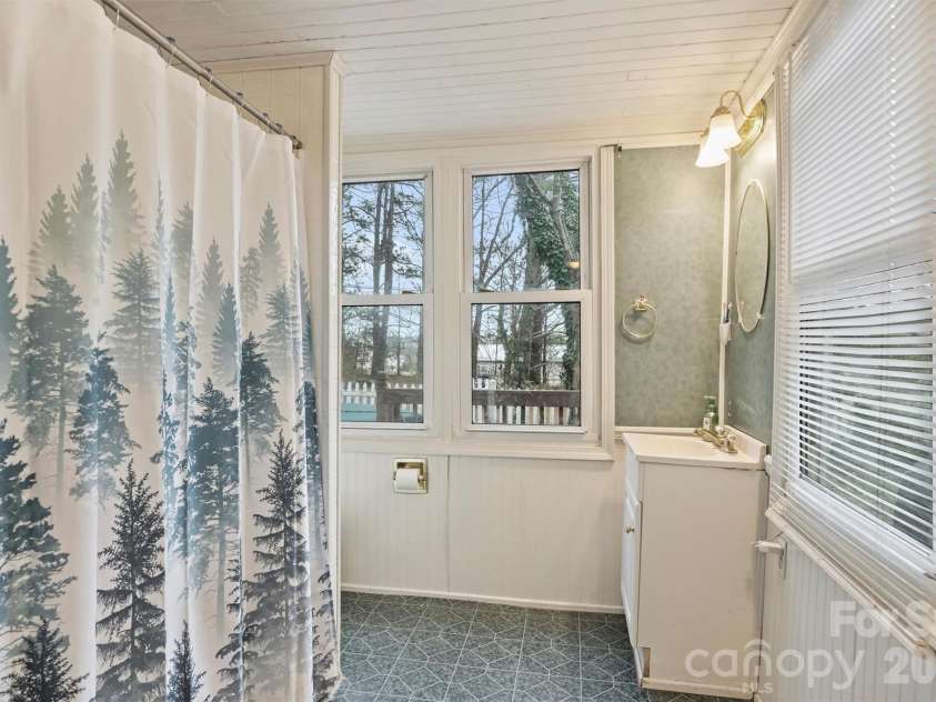 18613 Newsome Road, Oakboro, NC 28129.  MLS# CAR4344406, YatesRealty ID 7916. 
