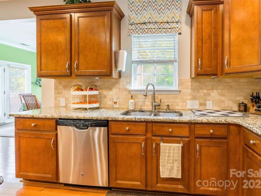 2610 Mchanna Point, Fort Mill, SC 29708.  MLS# CAR4242982, YatesRealty ID 7916. 