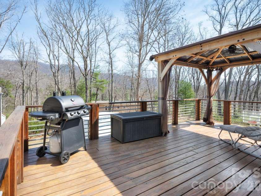 132 Peaceful View Drive, Fairview, NC 28730.  MLS# CAR4363151, YatesRealty ID 7917. 