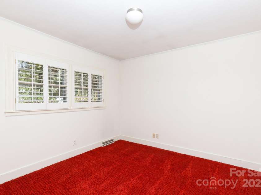829 Rawlinson Road, Rock Hill, SC 29732.  MLS# CAR4207227, YatesRealty ID 7918. 