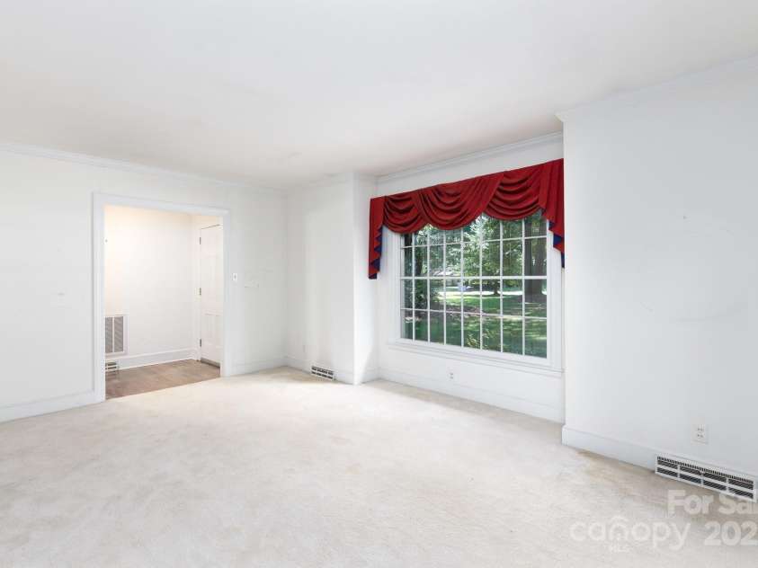 829 Rawlinson Road, Rock Hill, SC 29732.  MLS# CAR4207227, YatesRealty ID 7918. 