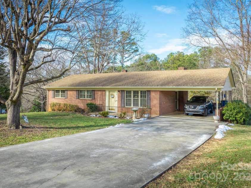 104 Tron Park Avenue, Valdese, NC 28690.  MLS# CAR4215942, YatesRealty ID 7924. 