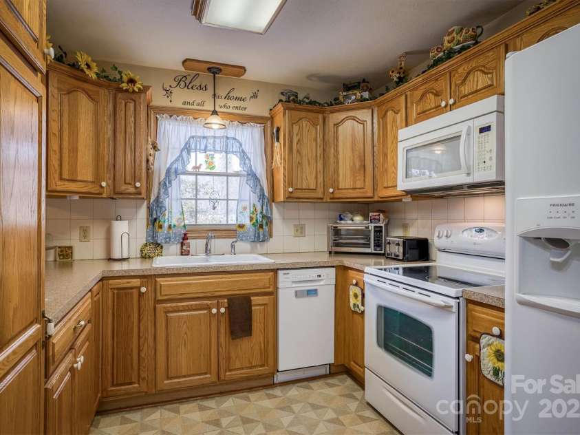 104 Tron Park Avenue, Valdese, NC 28690.  MLS# CAR4215942, YatesRealty ID 7924. 