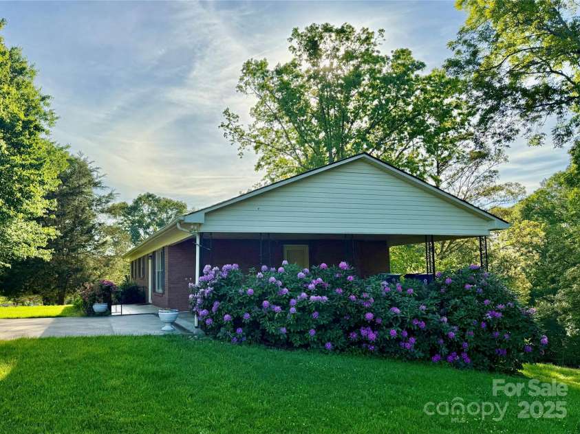104 Tron Park Avenue, Valdese, NC 28690.  MLS# CAR4215942, YatesRealty ID 7924. 
