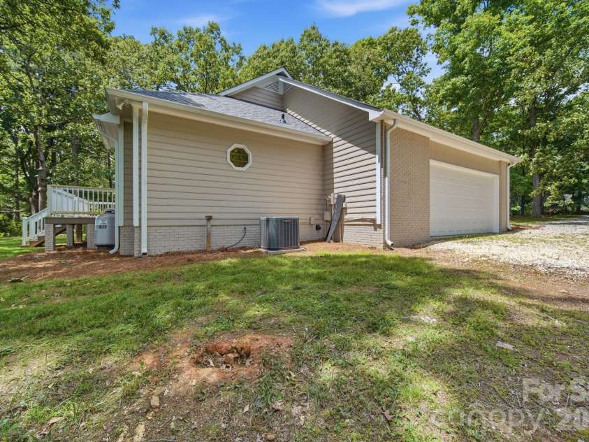 2721 Tara Drive, Monroe, NC 28112.  MLS# CAR4336627, YatesRealty ID 7924. 