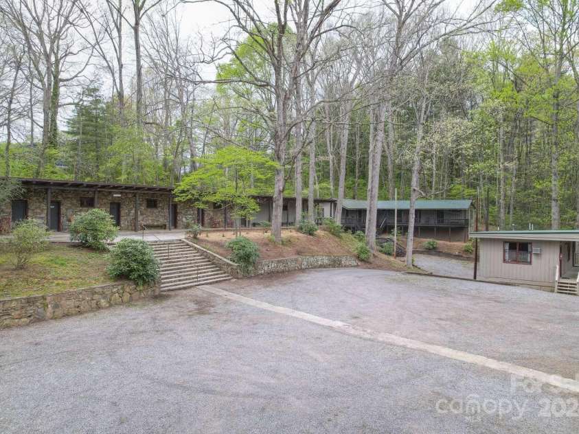 109 Dolan Road, Waynesville, NC 28786.  MLS# CAR4171356, YatesRealty ID 7926. 