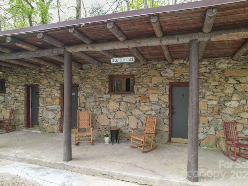 109 Dolan Road, Waynesville, NC 28786.  MLS# CAR4171356, YatesRealty ID 7926. 