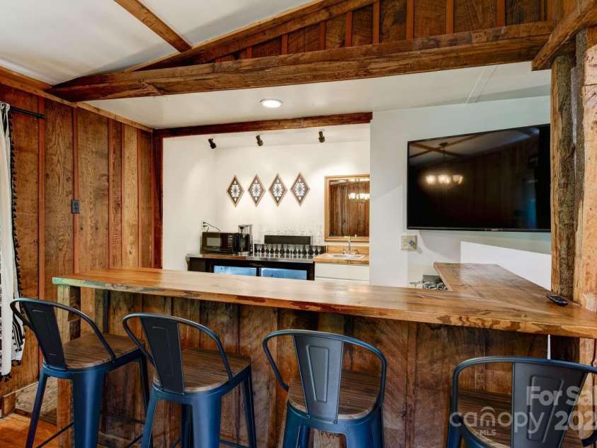 109 Dolan Road, Waynesville, NC 28786.  MLS# CAR4171356, YatesRealty ID 7926. 
