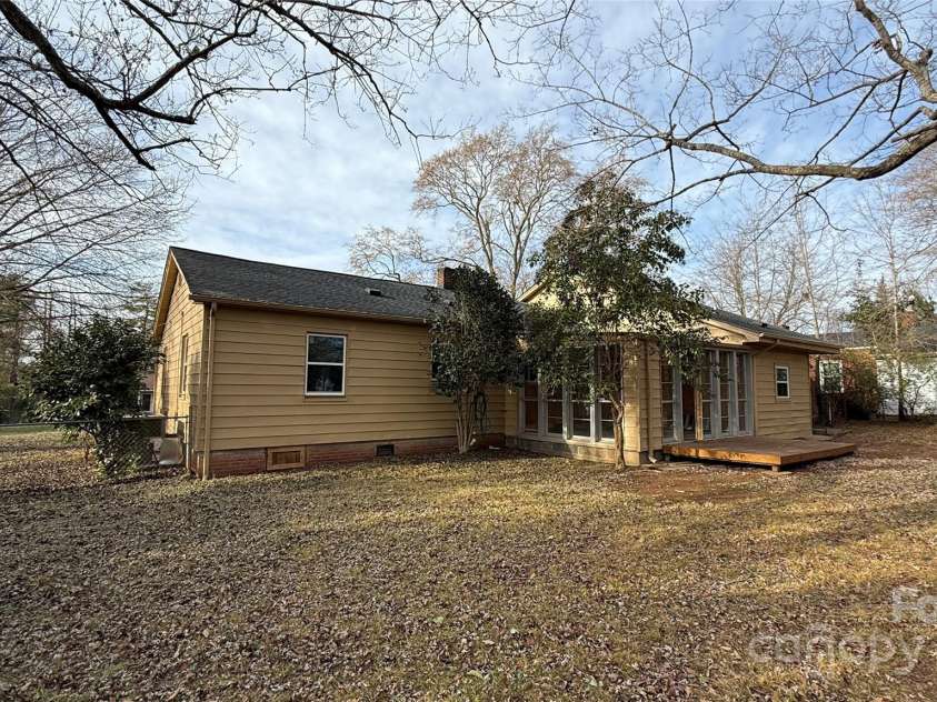 809 Howard Street, Shelby, NC 28152.  MLS# CAR4333326, YatesRealty ID 7926. 