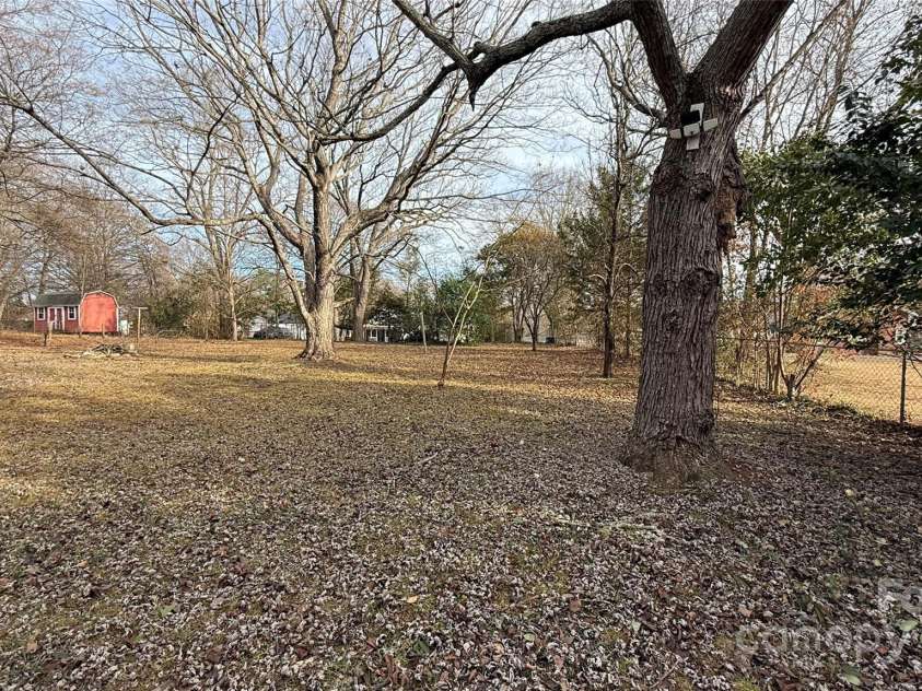 809 Howard Street, Shelby, NC 28152.  MLS# CAR4333326, YatesRealty ID 7926. 
