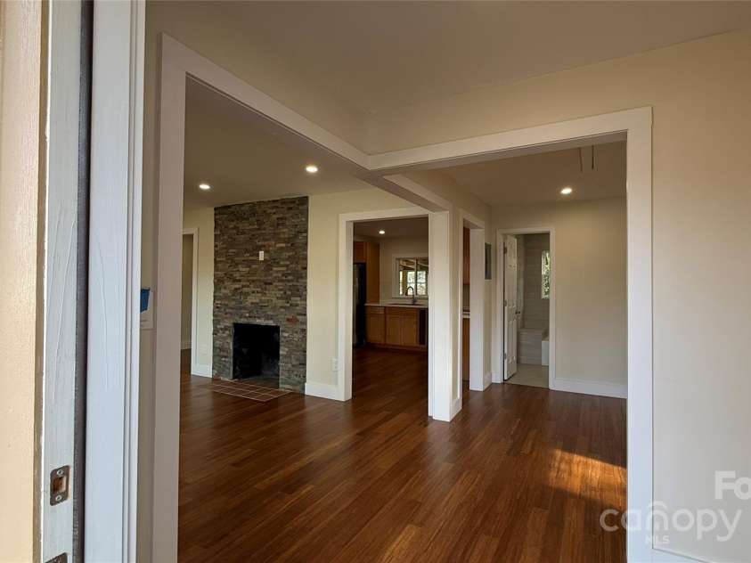 809 Howard Street, Shelby, NC 28152.  MLS# CAR4333326, YatesRealty ID 7926. 
