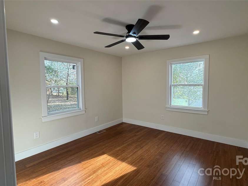 809 Howard Street, Shelby, NC 28152.  MLS# CAR4333326, YatesRealty ID 7926. 