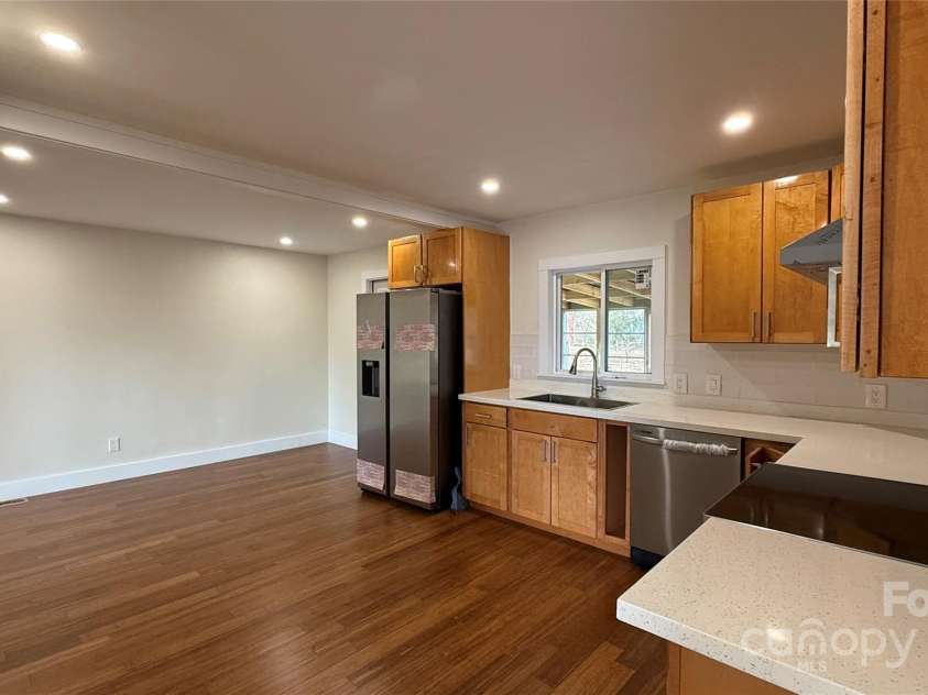 809 Howard Street, Shelby, NC 28152.  MLS# CAR4333326, YatesRealty ID 7926. 