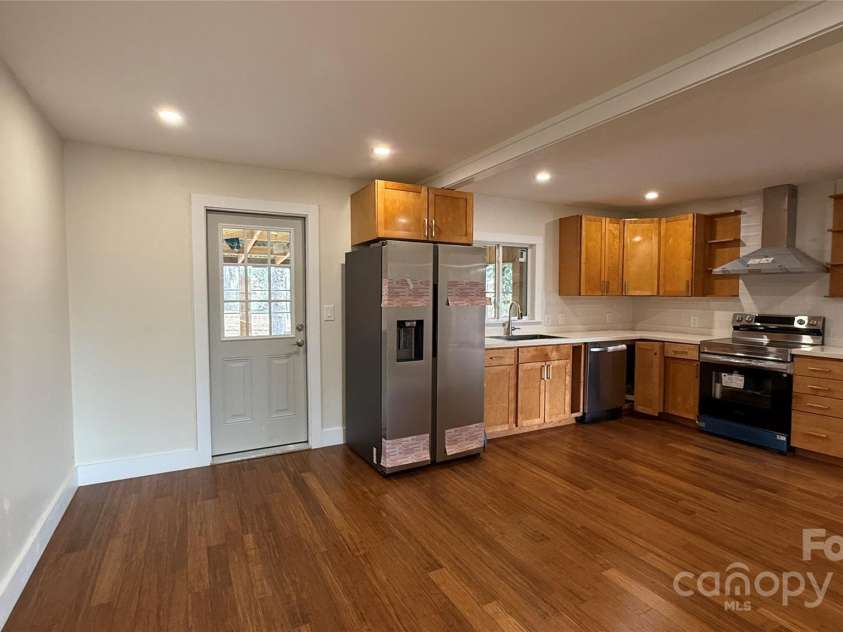 809 Howard Street, Shelby, NC 28152.  MLS# CAR4333326, YatesRealty ID 7926. 