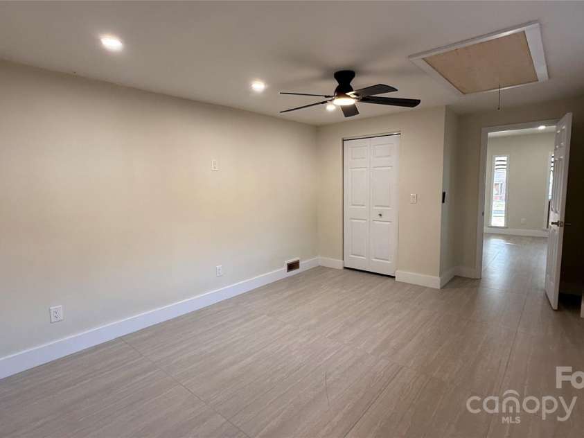 809 Howard Street, Shelby, NC 28152.  MLS# CAR4333326, YatesRealty ID 7926. 
