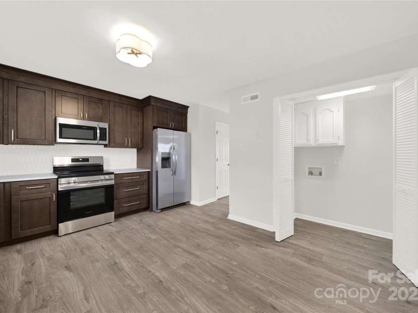 430 Stoneycreek Lane, Rock Hill, SC 29730.  MLS# CAR4230749, YatesRealty ID 7928. 