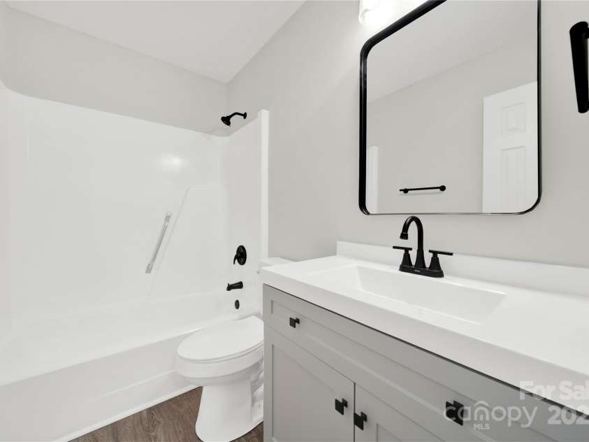 430 Stoneycreek Lane, Rock Hill, SC 29730.  MLS# CAR4230749, YatesRealty ID 7928. 