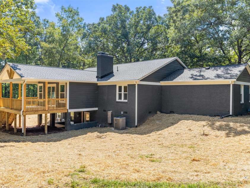 3124 India Hook Road, Rock Hill, SC 29732.  MLS# CAR4296950, YatesRealty ID 7929. 