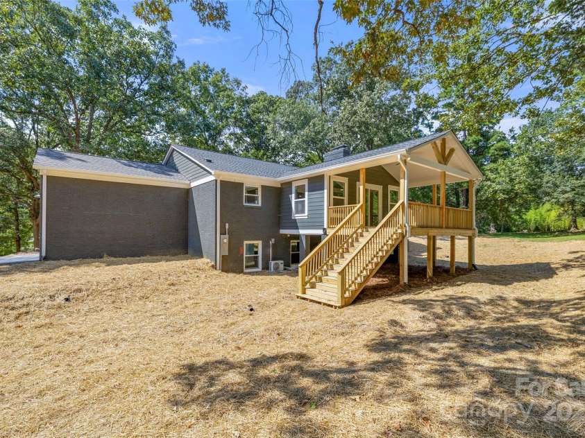 3124 India Hook Road, Rock Hill, SC 29732.  MLS# CAR4296950, YatesRealty ID 7929. 