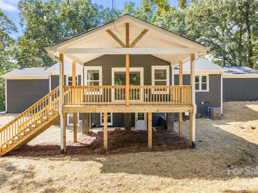 3124 India Hook Road, Rock Hill, SC 29732.  MLS# CAR4296950, YatesRealty ID 7929. 