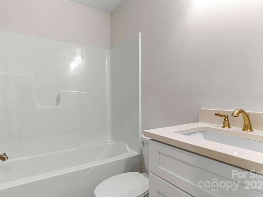3124 India Hook Road, Rock Hill, SC 29732.  MLS# CAR4296950, YatesRealty ID 7929. 