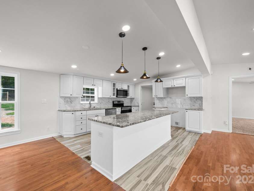 360 Forest Hollow Drive, Statesville, NC 28677.  MLS# CAR4150757, YatesRealty ID 7929. 