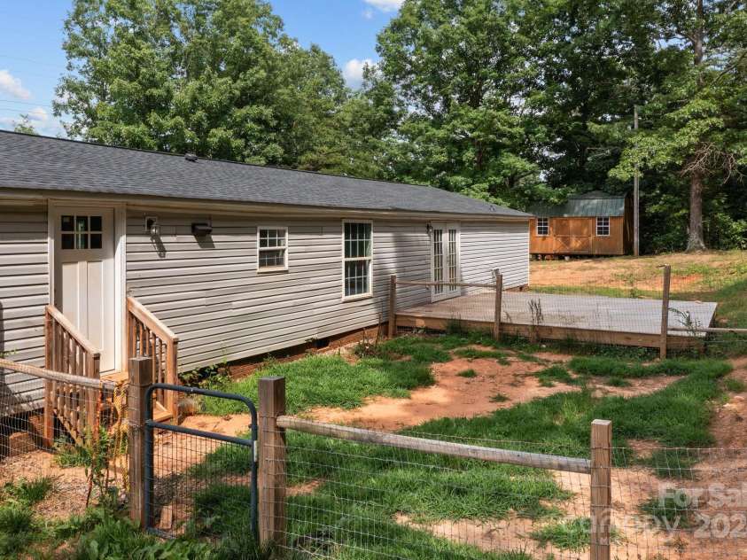 360 Forest Hollow Drive, Statesville, NC 28677.  MLS# CAR4150757, YatesRealty ID 7929. 