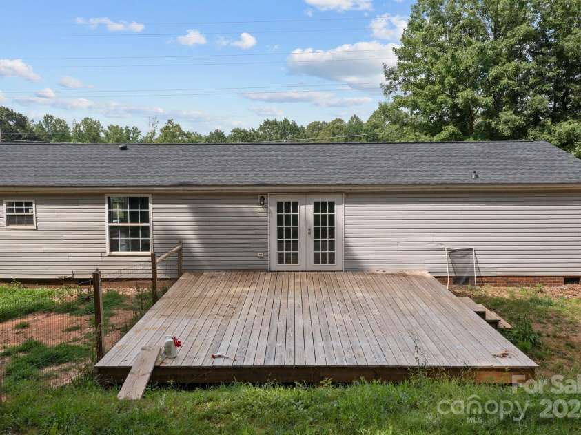 360 Forest Hollow Drive, Statesville, NC 28677.  MLS# CAR4150757, YatesRealty ID 7929. 