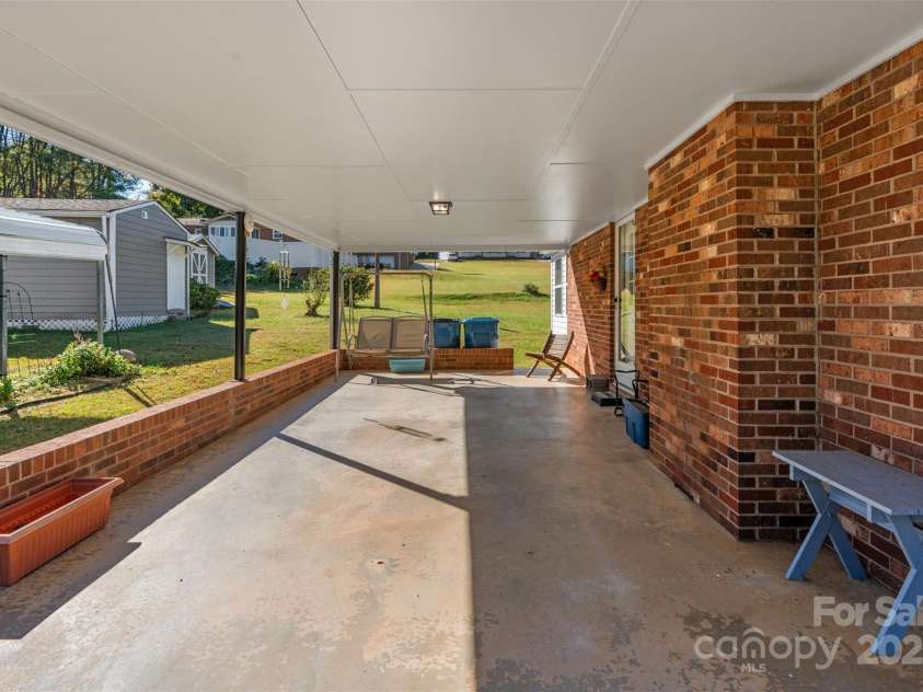 2598 Conner Circle, Lenoir, NC 28645.  MLS# CAR4312695, YatesRealty ID 793. 