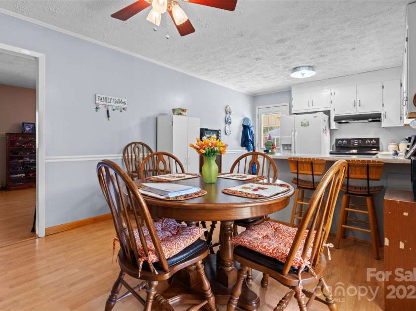 2598 Conner Circle, Lenoir, NC 28645.  MLS# CAR4312695, YatesRealty ID 793. 