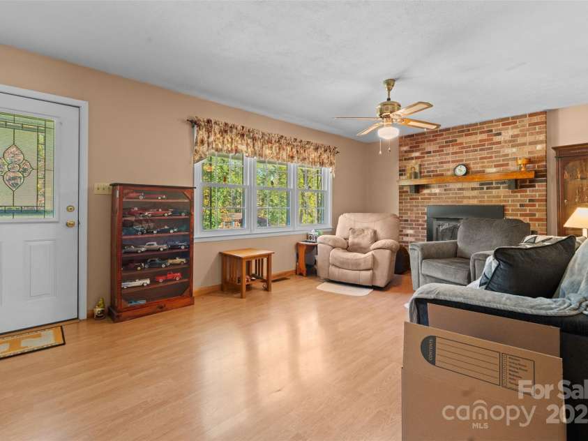 2598 Conner Circle, Lenoir, NC 28645.  MLS# CAR4312695, YatesRealty ID 793. 