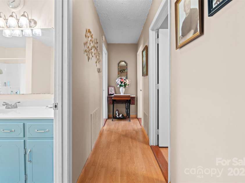 2598 Conner Circle, Lenoir, NC 28645.  MLS# CAR4312695, YatesRealty ID 793. 