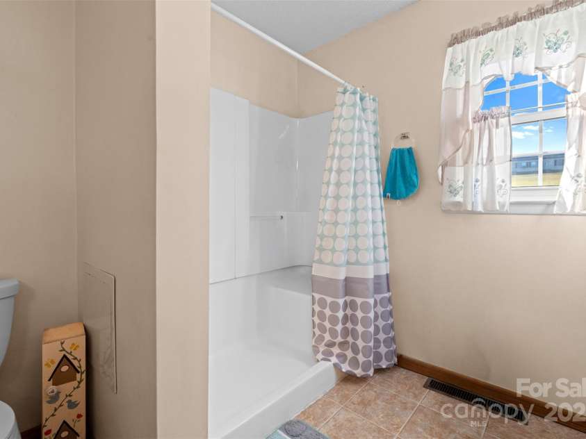 2598 Conner Circle, Lenoir, NC 28645.  MLS# CAR4312695, YatesRealty ID 793. 