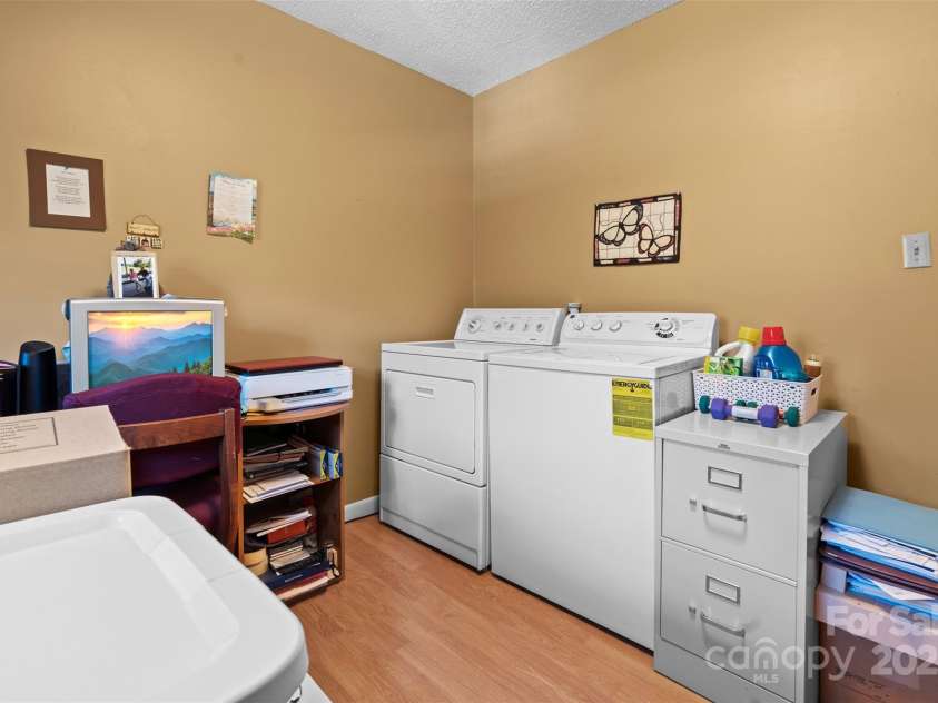 2598 Conner Circle, Lenoir, NC 28645.  MLS# CAR4312695, YatesRealty ID 793. 