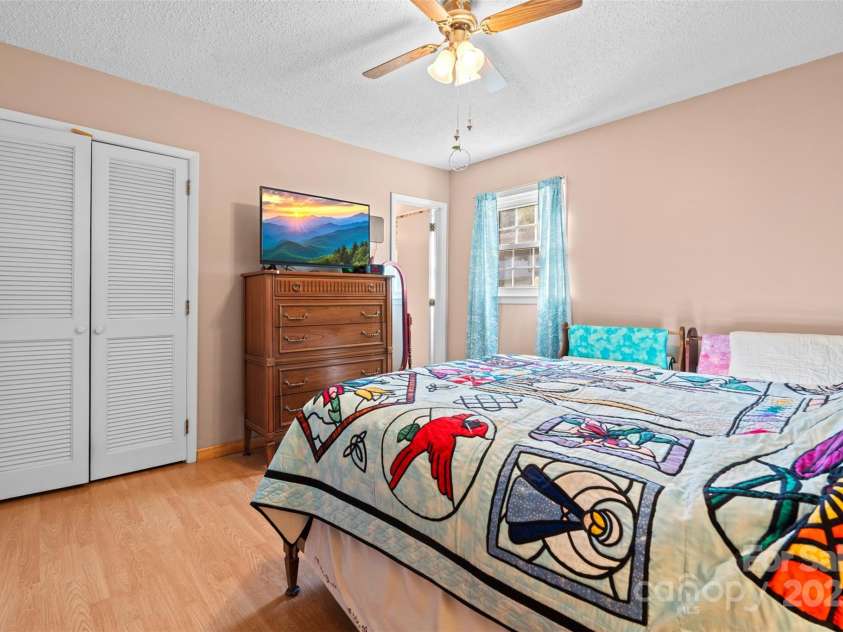 2598 Conner Circle, Lenoir, NC 28645.  MLS# CAR4312695, YatesRealty ID 793. 