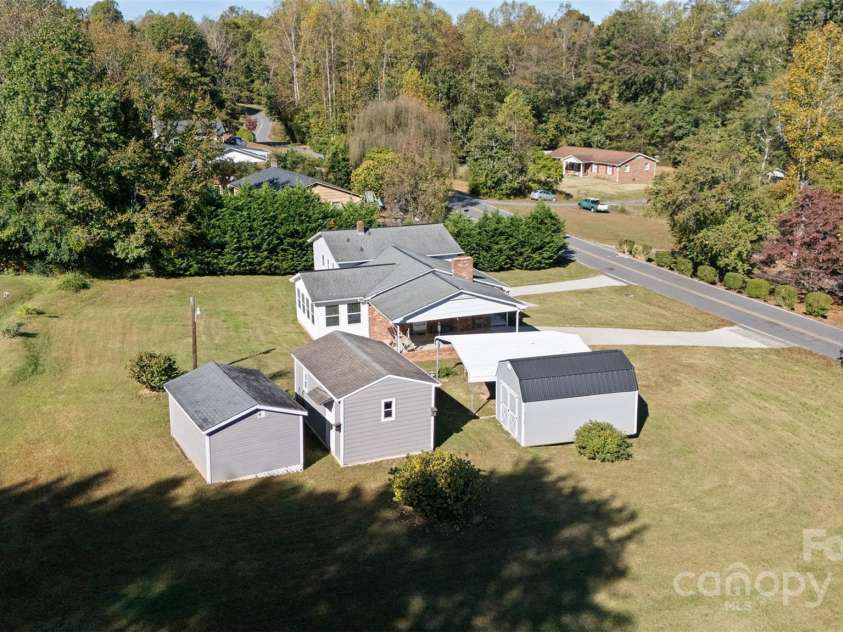 2598 Conner Circle, Lenoir, NC 28645.  MLS# CAR4312695, YatesRealty ID 793. 