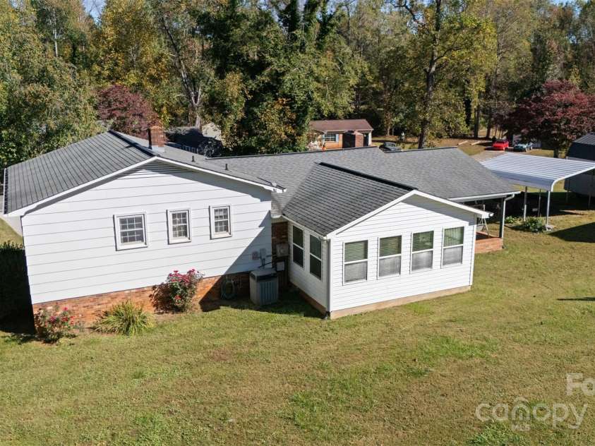 2598 Conner Circle, Lenoir, NC 28645.  MLS# CAR4312695, YatesRealty ID 793. 