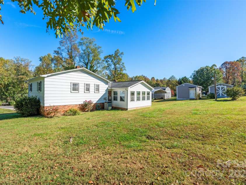 2598 Conner Circle, Lenoir, NC 28645.  MLS# CAR4312695, YatesRealty ID 793. 