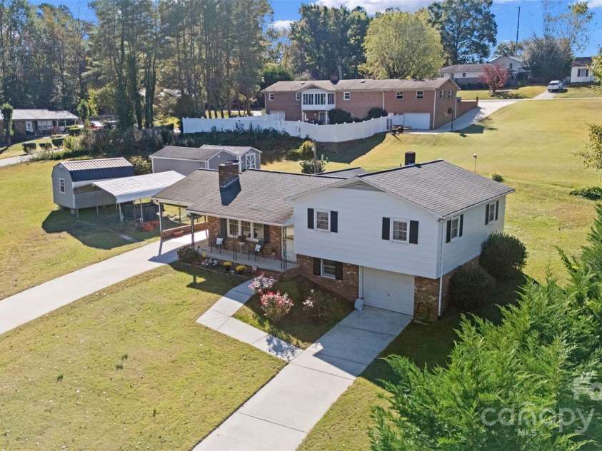 2598 Conner Circle, Lenoir, NC 28645.  MLS# CAR4312695, YatesRealty ID 793. 