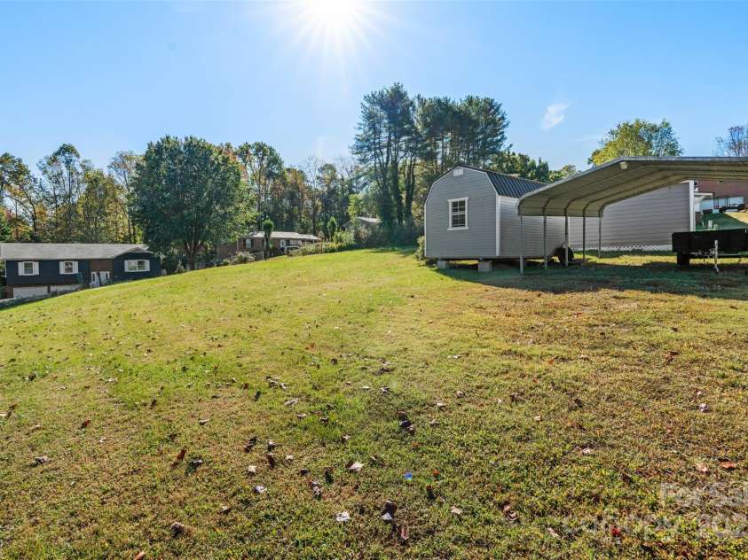 2598 Conner Circle, Lenoir, NC 28645.  MLS# CAR4312695, YatesRealty ID 793. 