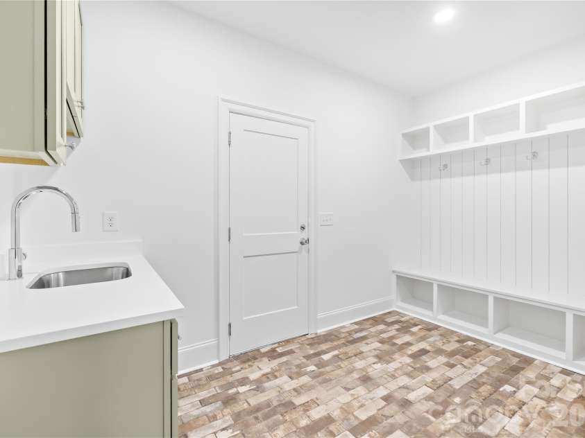 116 Starboard Lane, Statesville, NC 28677.  MLS# CAR4354503, YatesRealty ID 7931. 