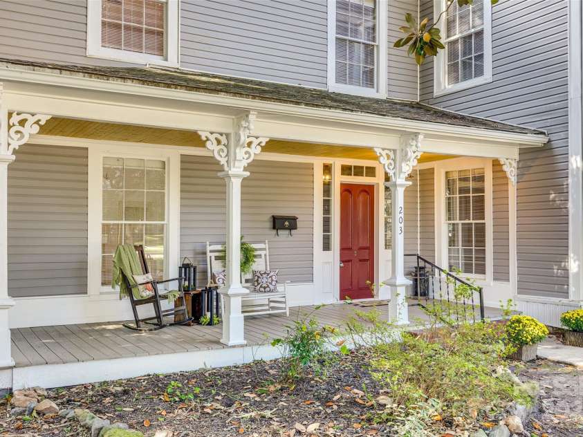 203 Kings Mountain Street, Clover, SC 29710.  MLS# CAR4277270, YatesRealty ID 7932. Cozy, covered front porch