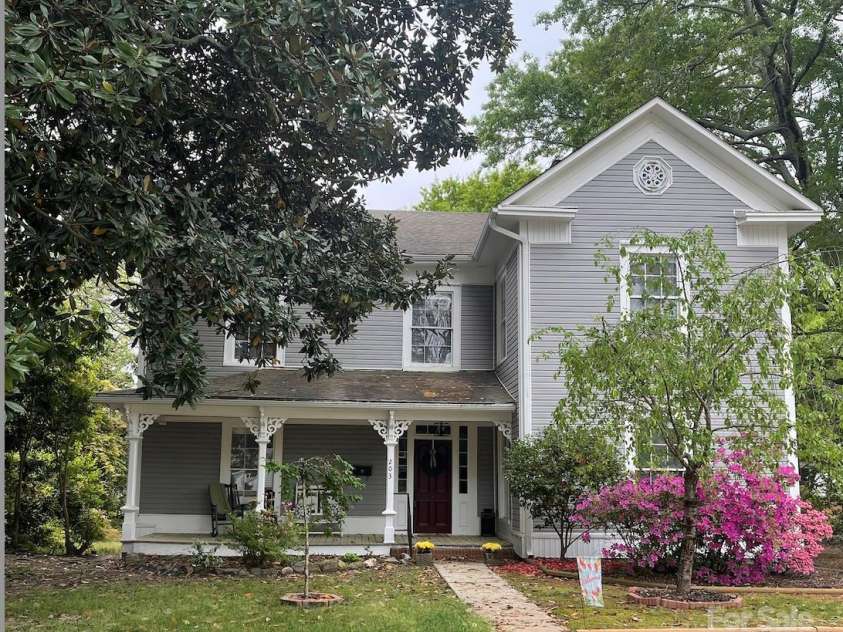 203 Kings Mountain Street, Clover, SC 29710.  MLS# CAR4277270, YatesRealty ID 7932. Welcome Home!