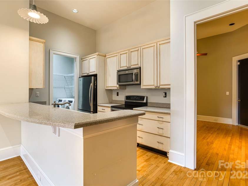 300 Main Street, Salisbury, NC 28144.  MLS# CAR4224846, YatesRealty ID 7932. 