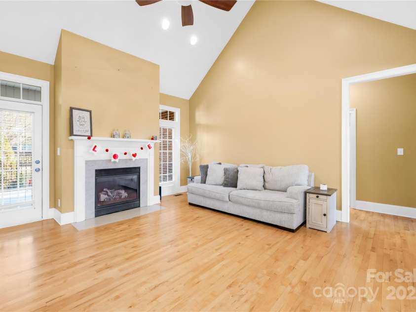 144 Spring Forest Drive, Shelby, NC 28152.  MLS# CAR4214408, YatesRealty ID 7934. 