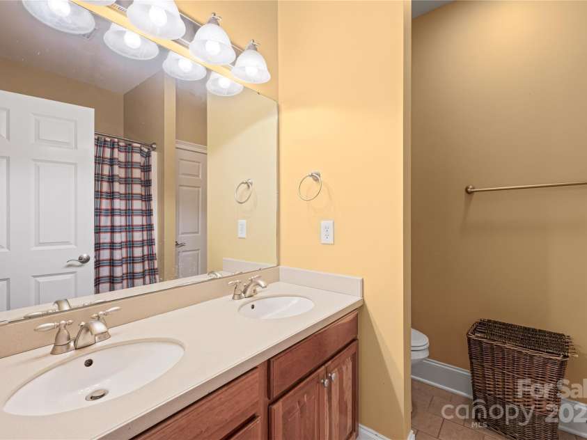 144 Spring Forest Drive, Shelby, NC 28152.  MLS# CAR4214408, YatesRealty ID 7934. 