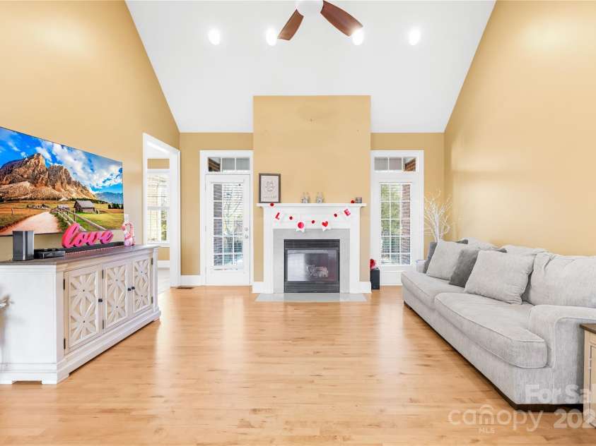 144 Spring Forest Drive, Shelby, NC 28152.  MLS# CAR4214408, YatesRealty ID 7934. 